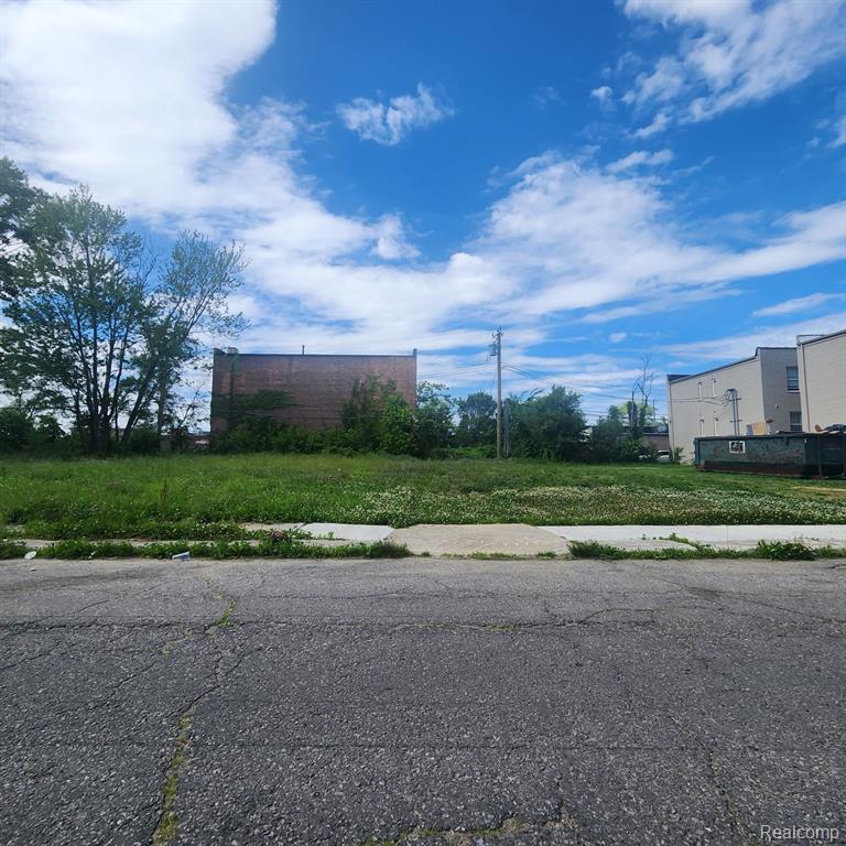 14253 Fordham Street Property Photo 4