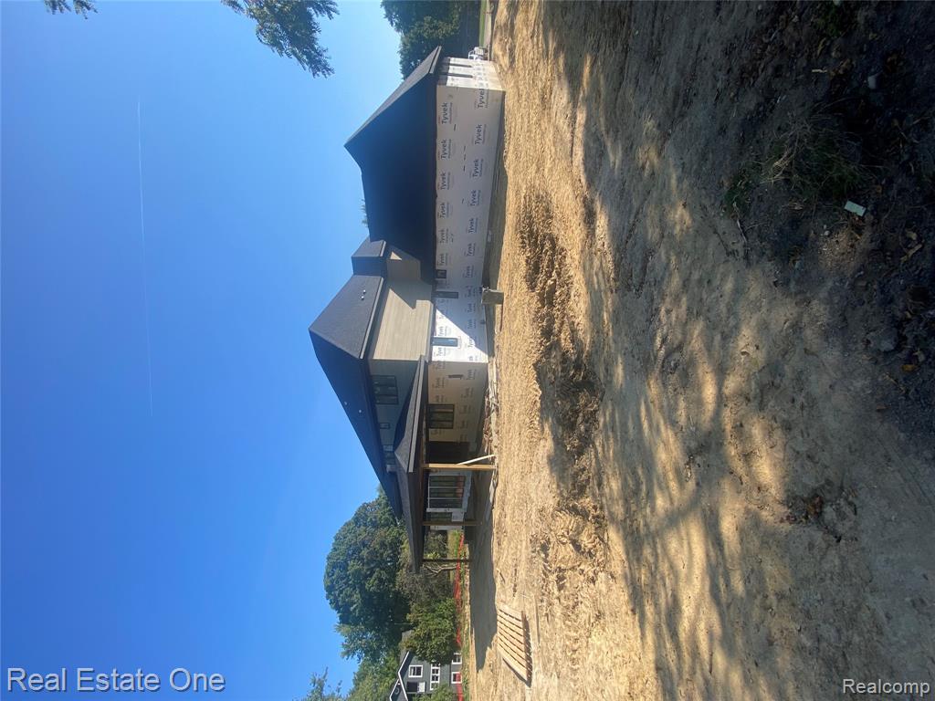 3370 Bloomcrest Drive Property Photo 4