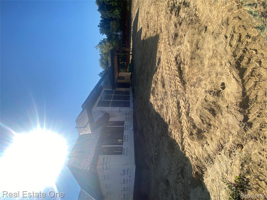 3370 Bloomcrest Drive Property Photo 5
