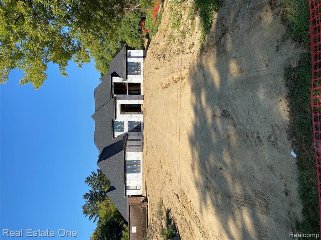 3370 Bloomcrest Drive Property Photo 6