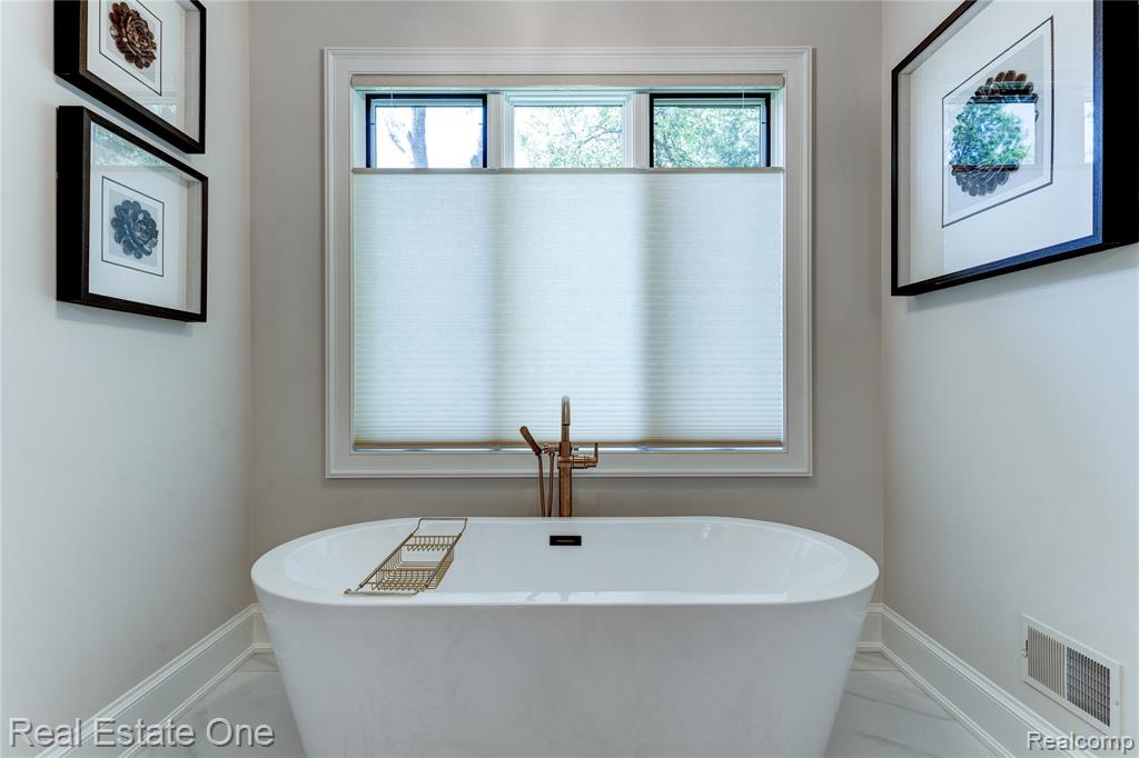 3370 Bloomcrest Drive Property Photo 29
