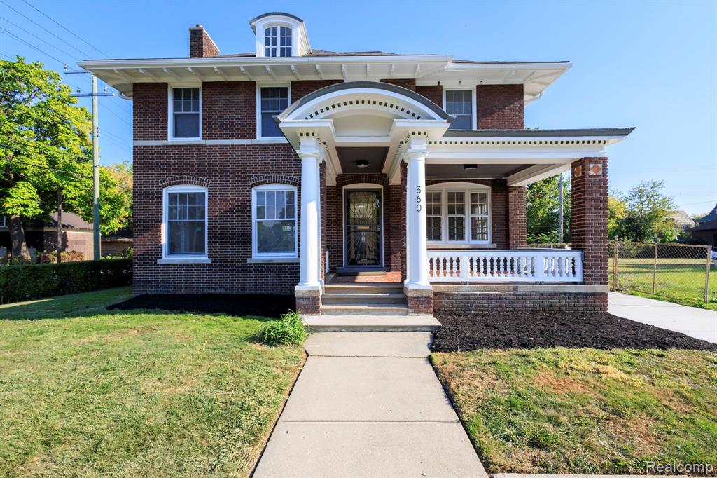 360 E Boston Boulevard Property Photo 1