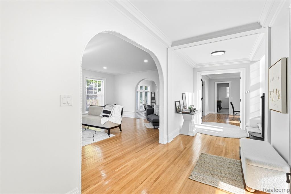 360 E Boston Boulevard Property Photo 3