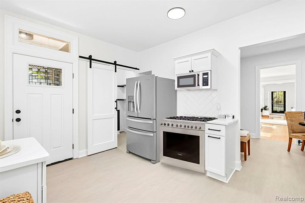 360 E Boston Boulevard Property Photo 15