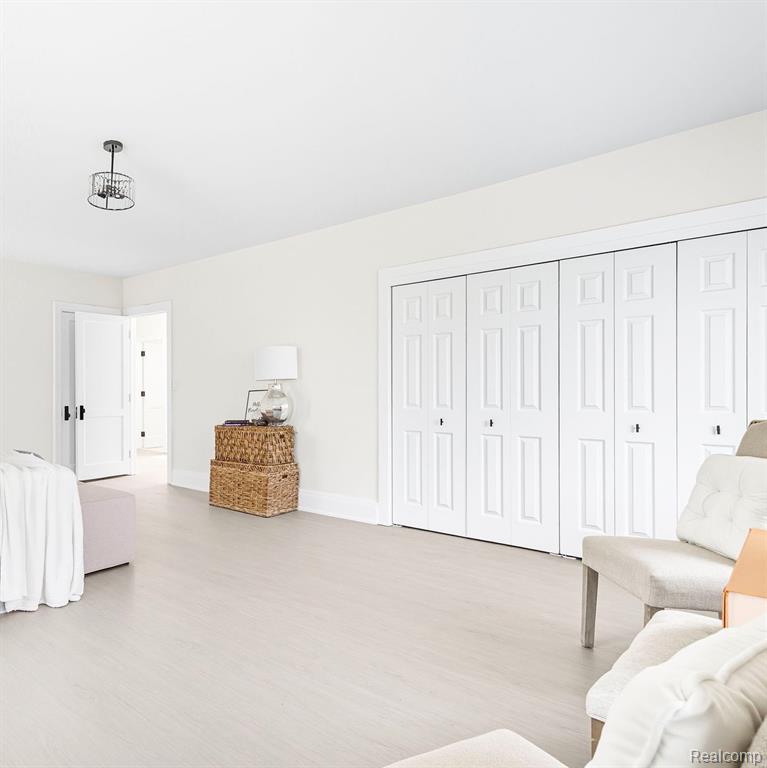 360 E Boston Boulevard Property Photo 21
