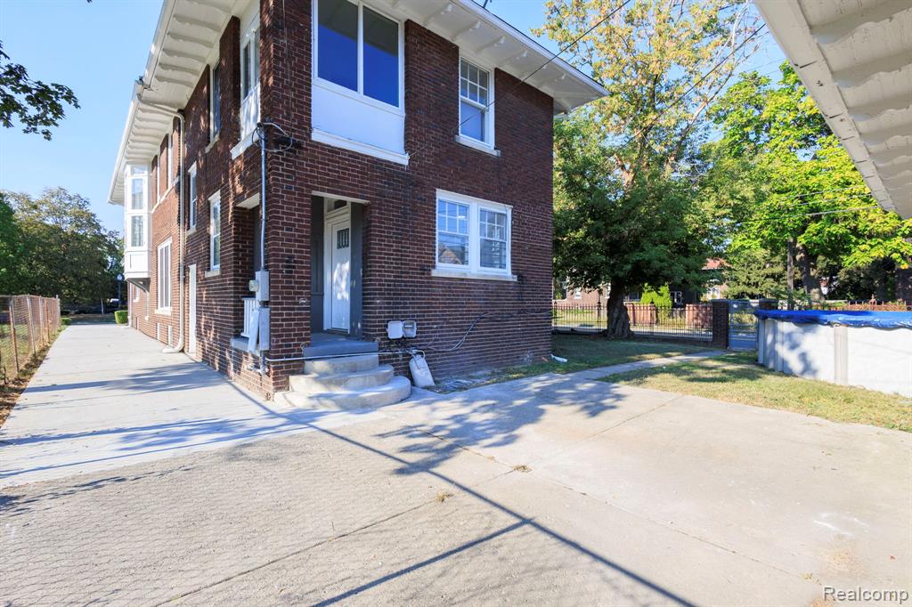 360 E Boston Boulevard Property Photo 37