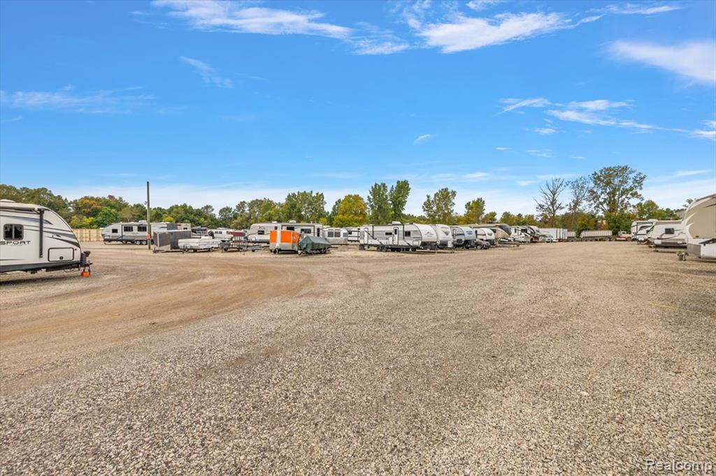 59120 Oasis Center Drive Property Photo 31