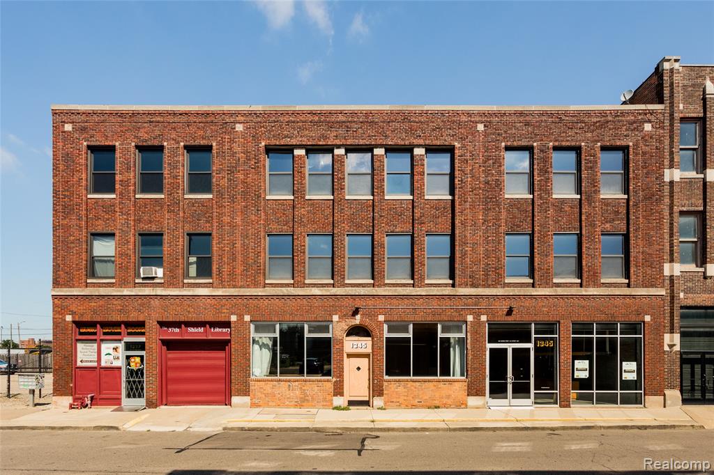 1337 Division Street Property Photo 1