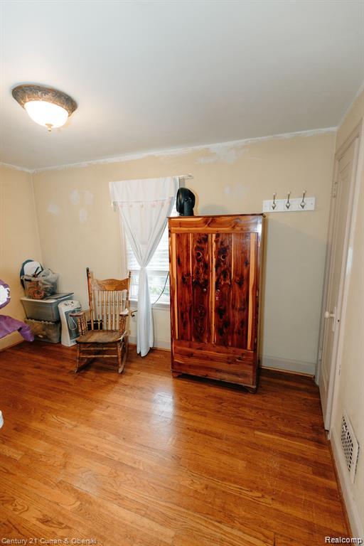 15261 Demean Avenue Property Photo 7