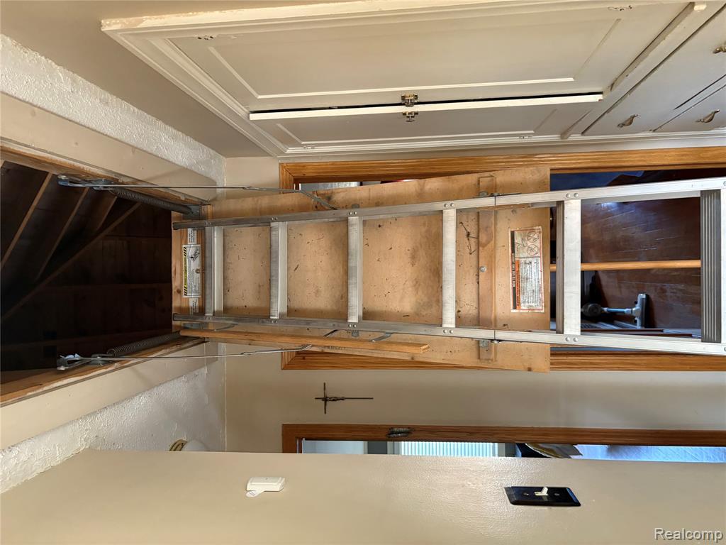 15261 Demean Avenue Property Photo 23