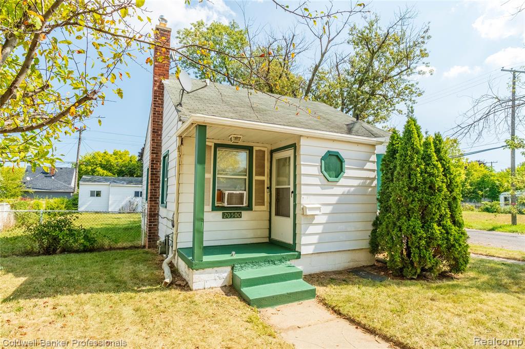 20500 Hickory Street Property Photo 1