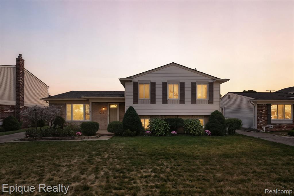 13374 Wessel Court Property Photo 1