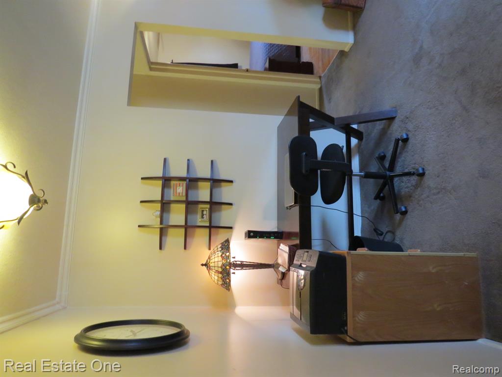 15742 Kennebec Street Property Photo 7