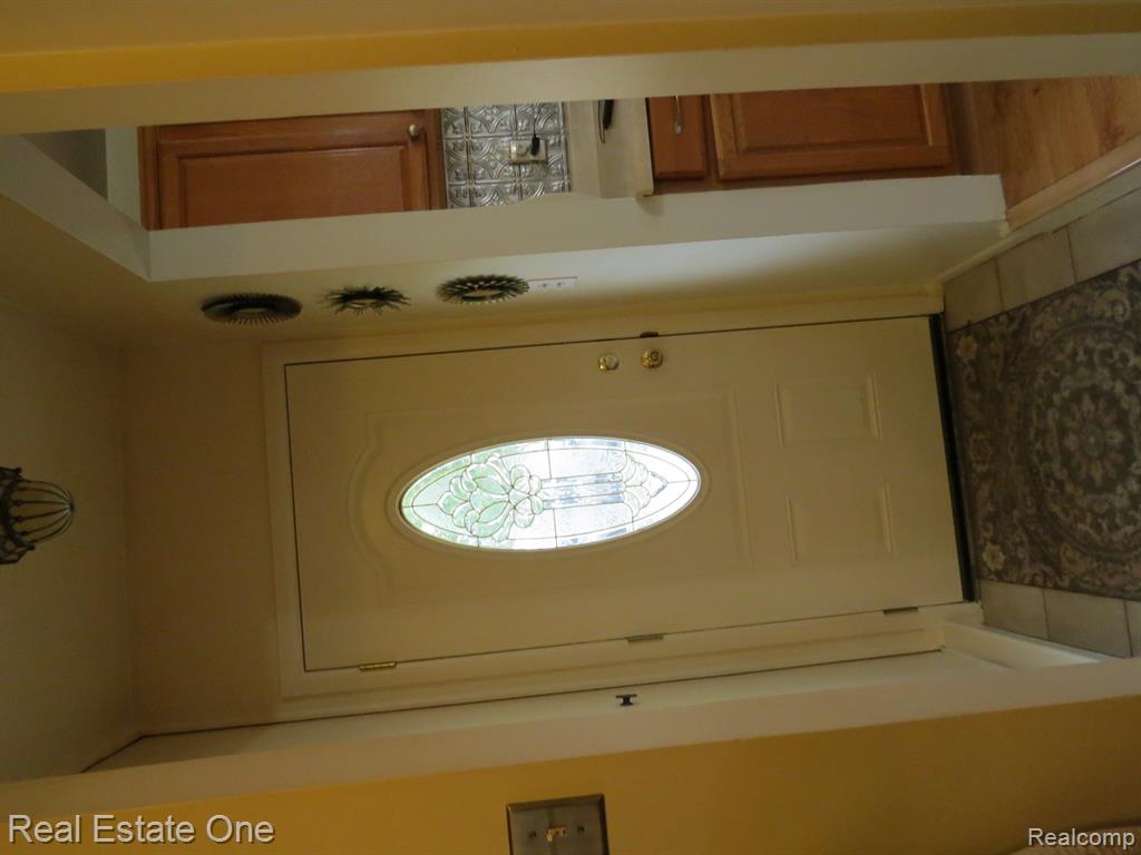15742 Kennebec Street Property Photo 9