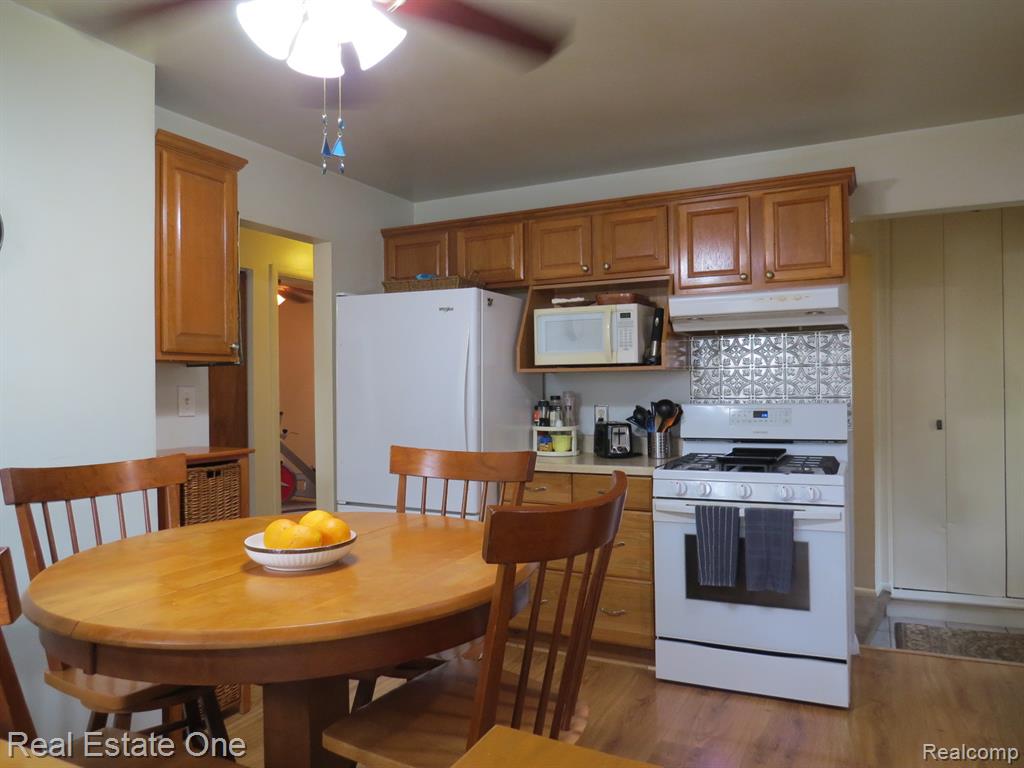 15742 Kennebec Street Property Photo 12