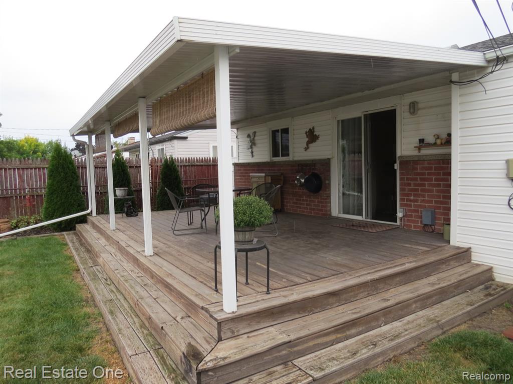15742 Kennebec Street Property Photo 28