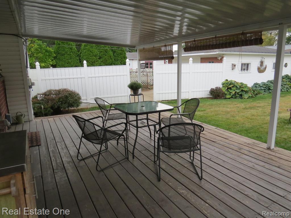 15742 Kennebec Street Property Photo 30