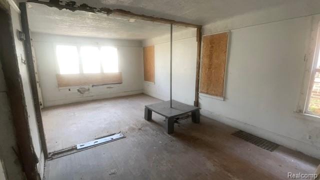 16309 Log Cabin Street Property Photo 4