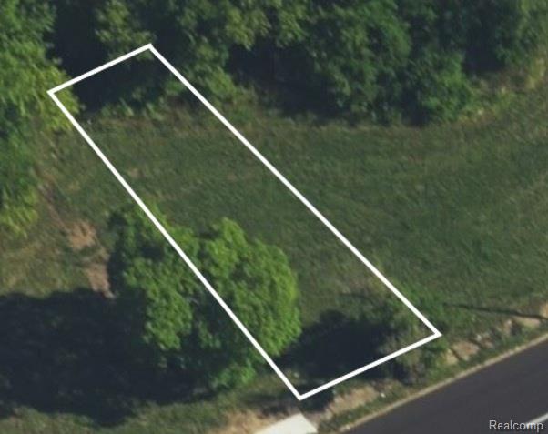 2929 E Vernor Highway Property Photo 3