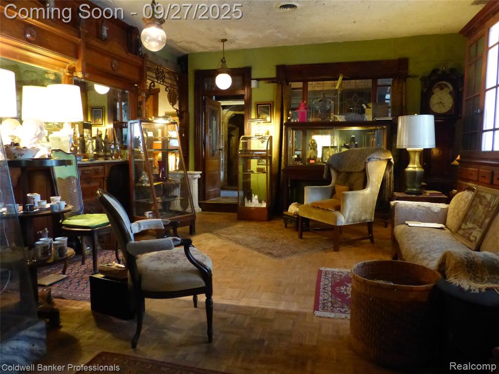 216 S Broad Street Property Photo 4