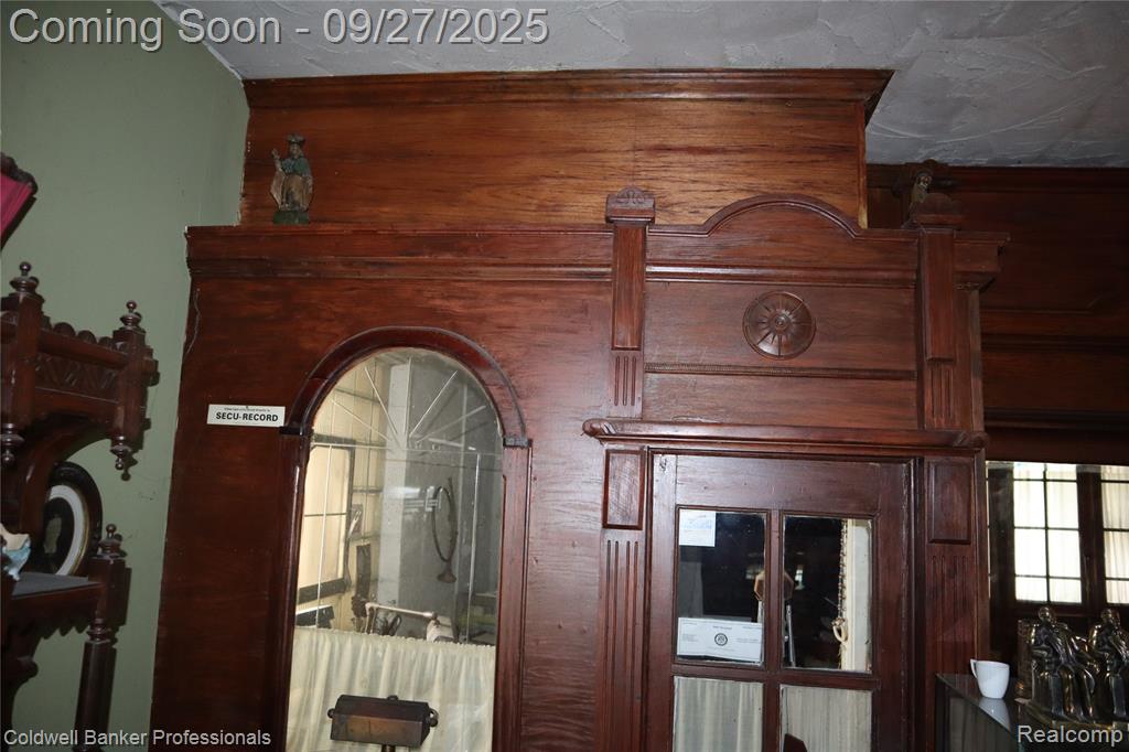 216 S Broad Street Property Photo 5