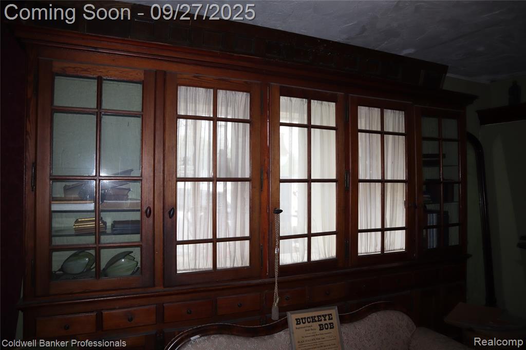 216 S Broad Street Property Photo 8