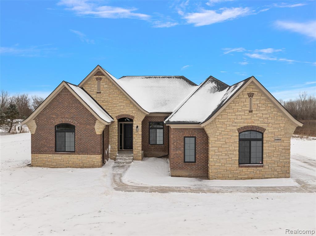 1 Pinery Court Property Photo 2