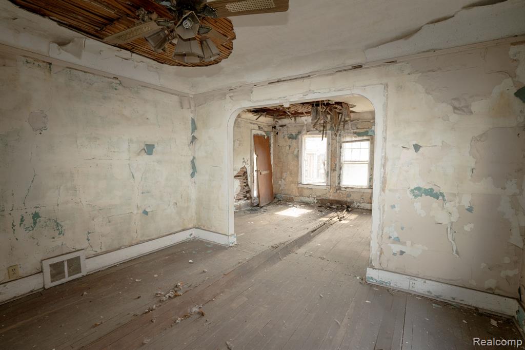 4274 Cortland Street Property Photo 2