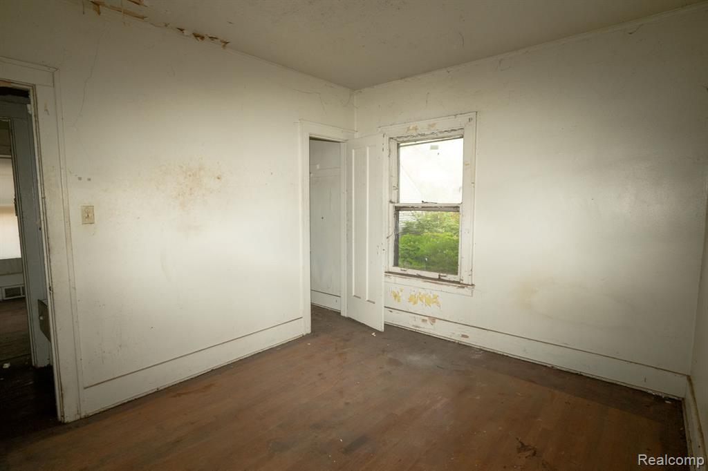 4274 Cortland Street Property Photo 13