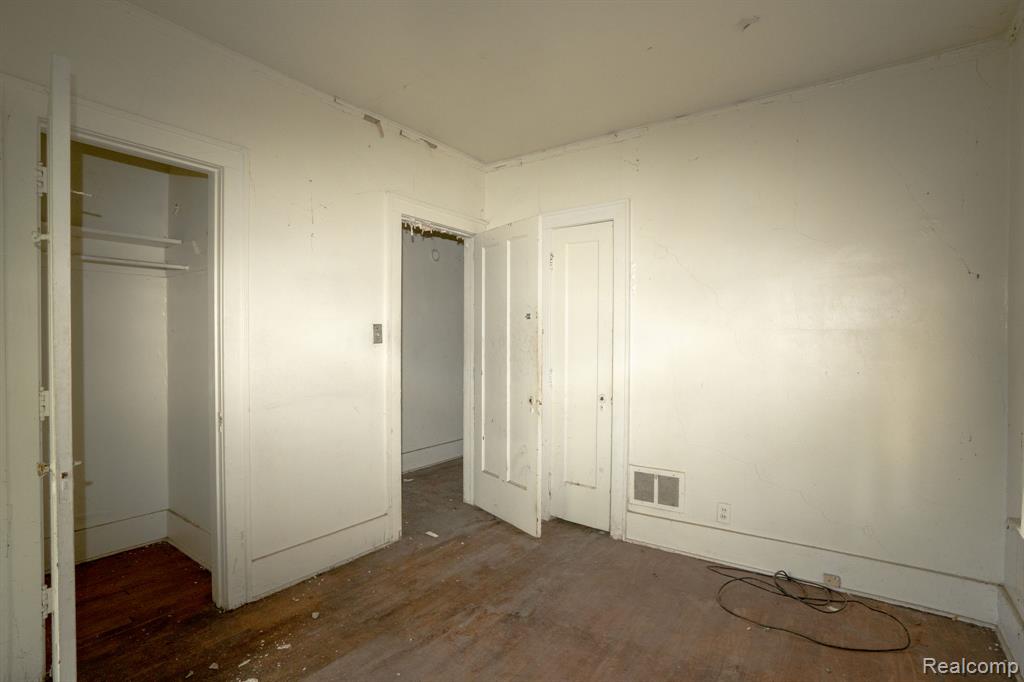 4274 Cortland Street Property Photo 15