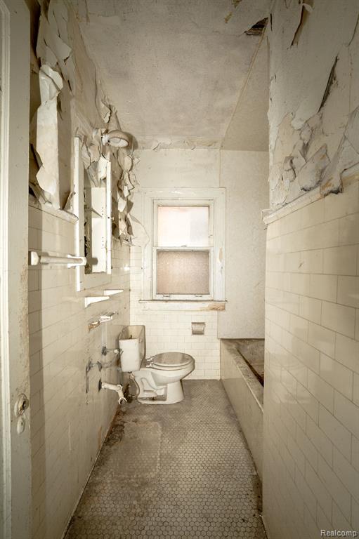 4274 Cortland Street Property Photo 17