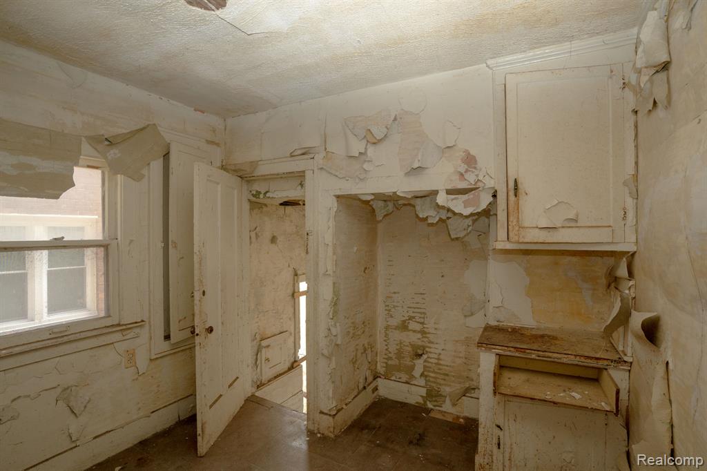 4274 Cortland Street Property Photo 19