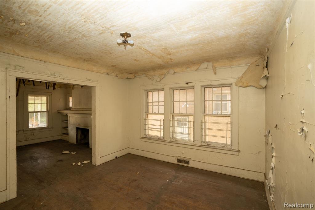 4274 Cortland Street Property Photo 20