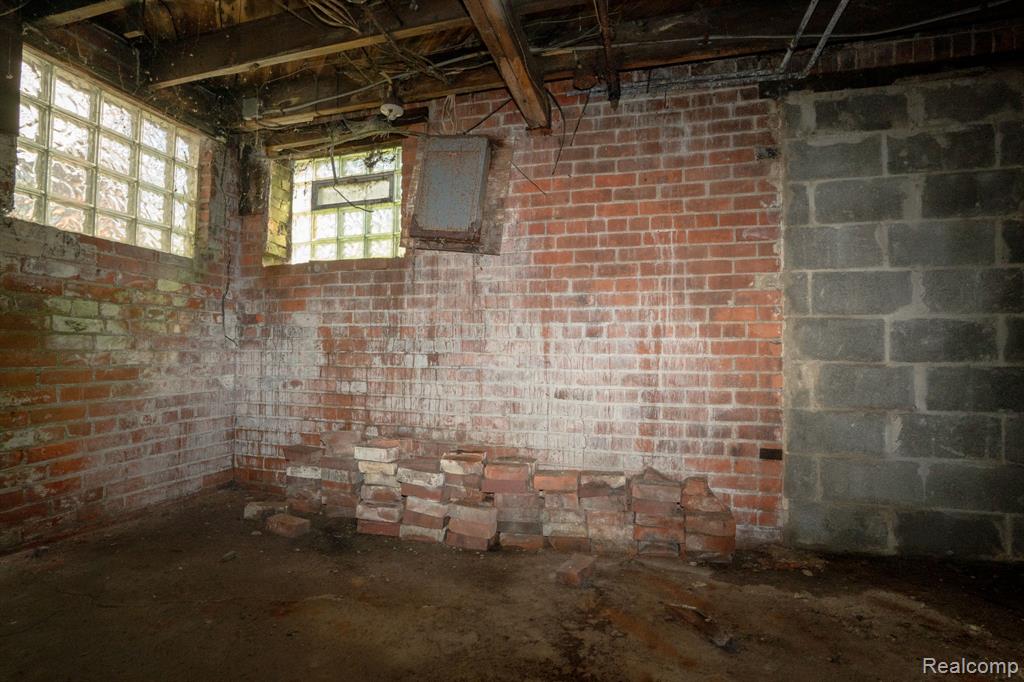 7246 Saint Paul Street Property Photo 5