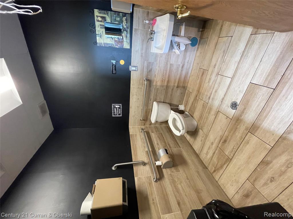 8175 N Telegraph Road Property Photo 8