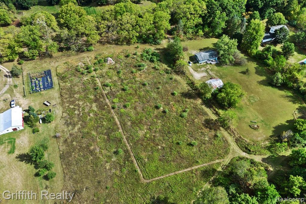 9800 Beeman Road Property Photo 6