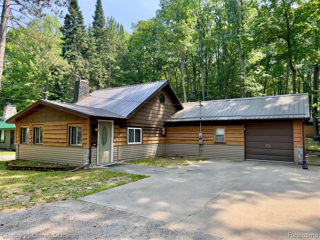 111 Petoskey Drive Property Photo 1