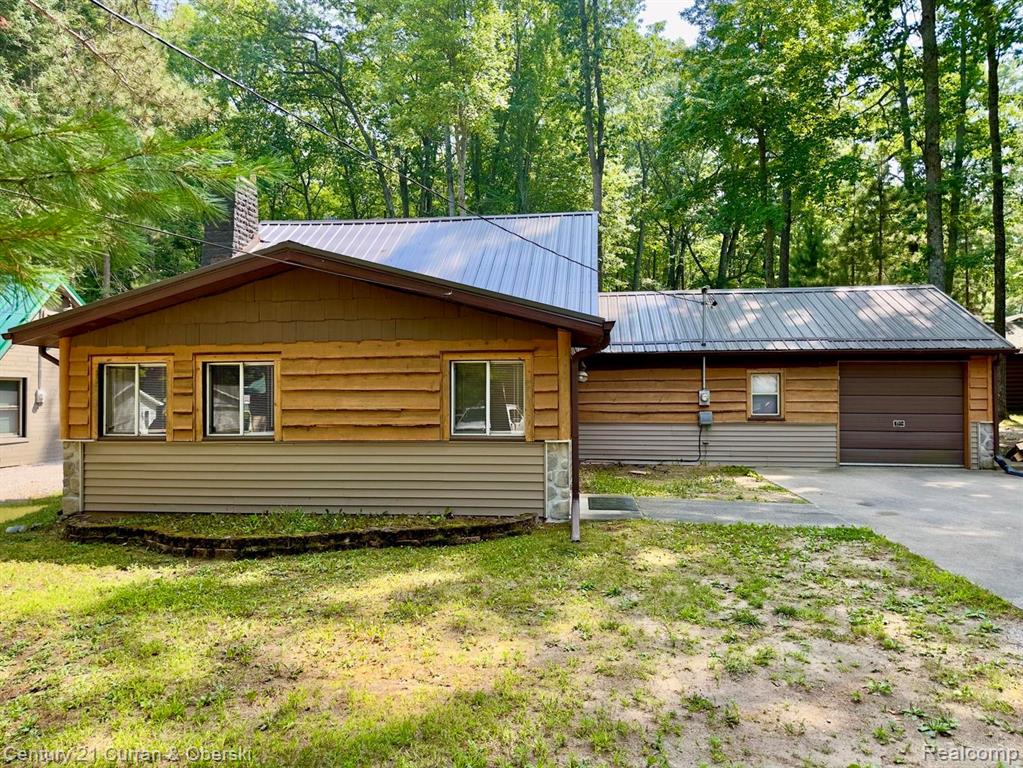 111 Petoskey Drive Property Photo 2