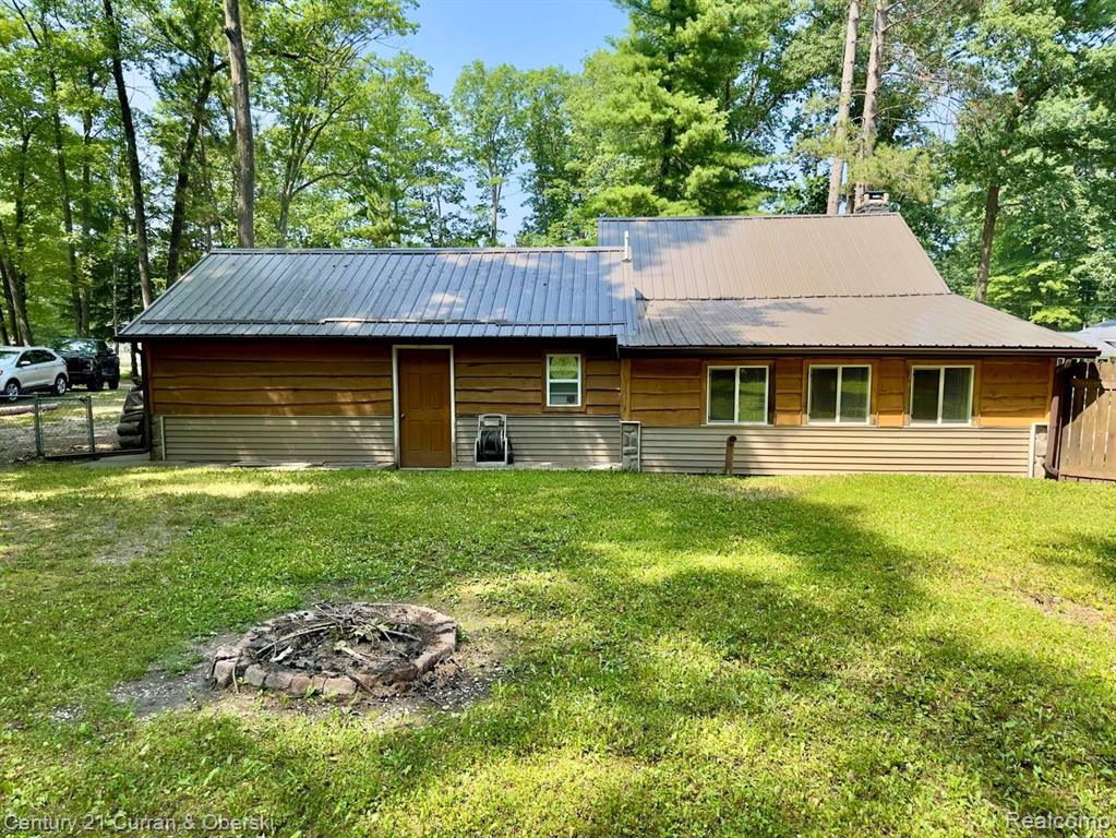 111 Petoskey Drive Property Photo 4
