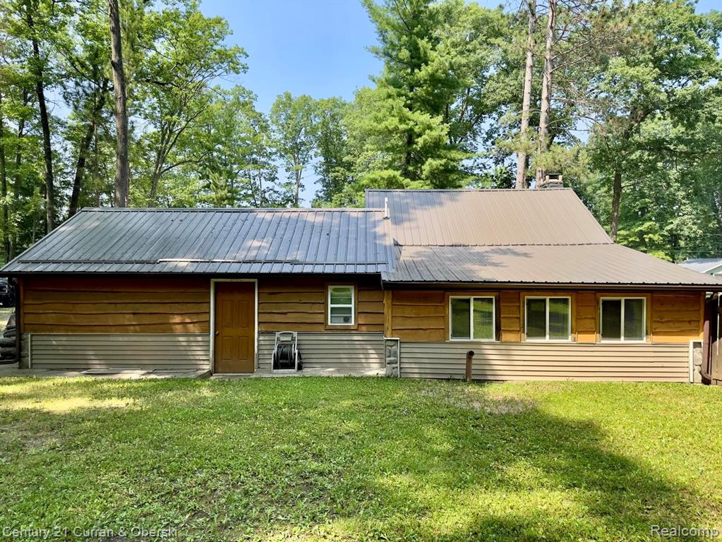 111 Petoskey Drive Property Photo 5