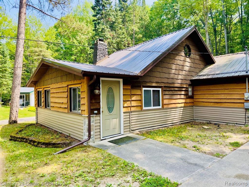 111 Petoskey Drive Property Photo 6