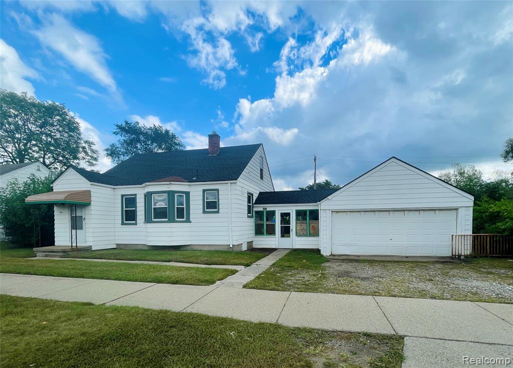 19250 Farmington Road Property Photo 1