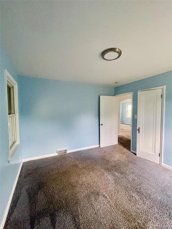 19250 Farmington Road Property Photo 10