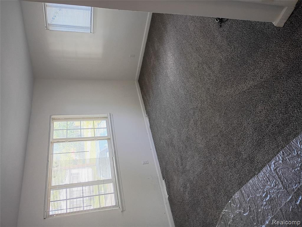405 W Bundy Avenue Property Photo 2