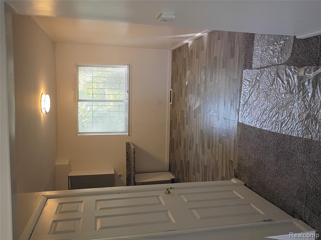 405 W Bundy Avenue Property Photo 4