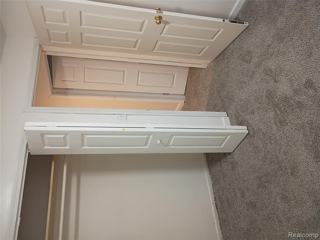 405 W Bundy Avenue Property Photo 7