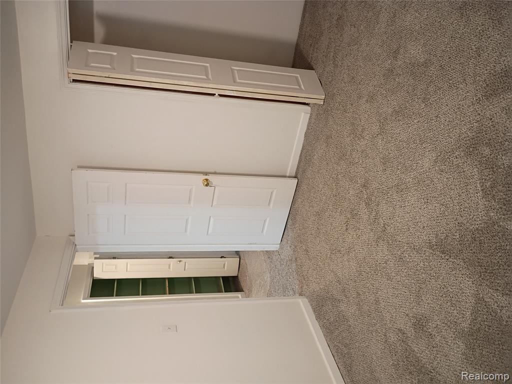 405 W Bundy Avenue Property Photo 9