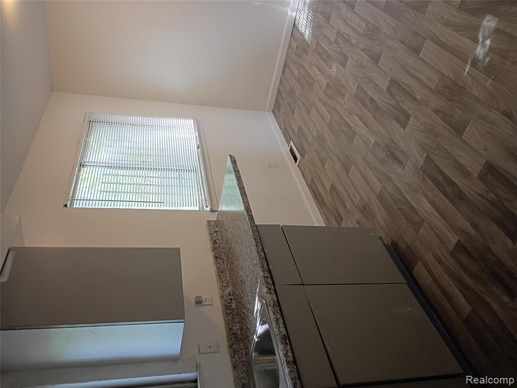 405 W Bundy Avenue Property Photo 13