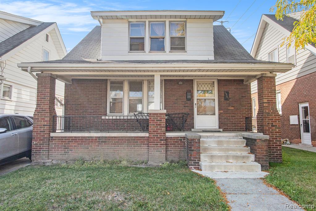 6463 Payne Avenue Property Photo 1