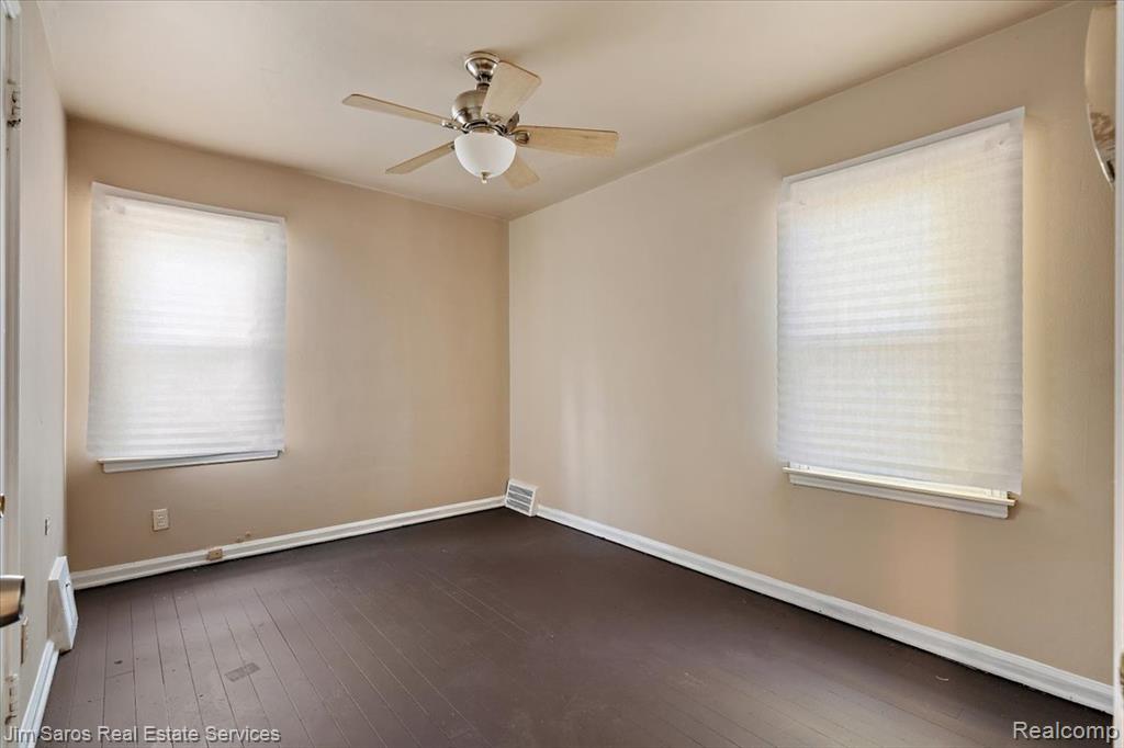 2962 Ewald Circle Property Photo 9